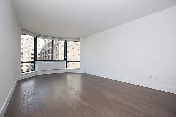 2 Bedrooms, Battery Park City Rental in NYC for $8,000 - Photo 1