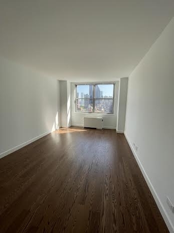 2 Bedrooms, Sutton Place Rental in NYC for $8,259 - Photo 1