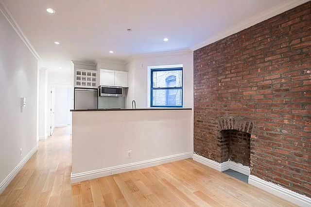 2 Bedrooms, Yorkville Rental in NYC for $3,950 - Photo 1