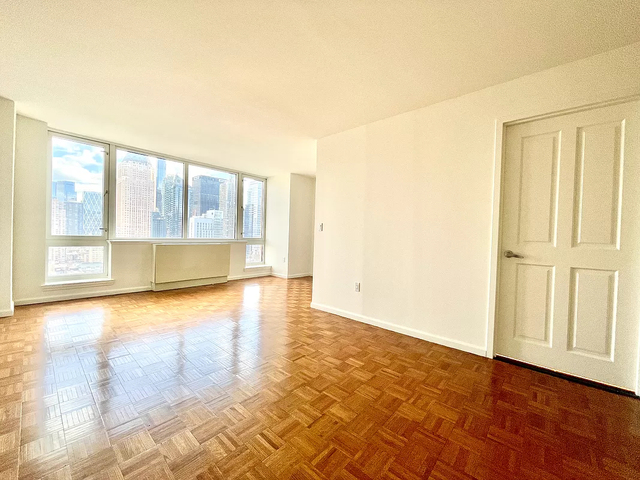 1 Bedroom, Hell's Kitchen Rental in NYC for $3,000 - Photo 1