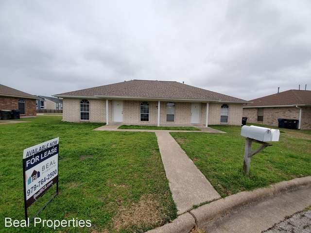 3 Bedrooms, Eastmark Rental in Bryan-College Station Metro Area, TX for $1,200 - Photo 1