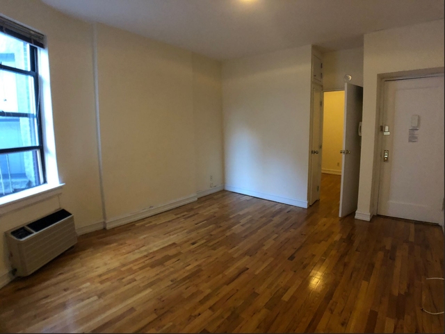 2 Bedrooms, Yorkville Rental in NYC for $3,350 - Photo 1