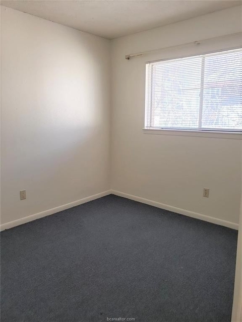 2 Bedrooms, Boyett Rental in Bryan-College Station Metro Area, TX for $675 - Photo 1