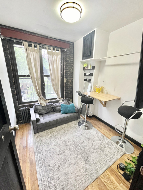 2 Bedrooms, Alphabet City Rental in NYC for $3,850 - Photo 1