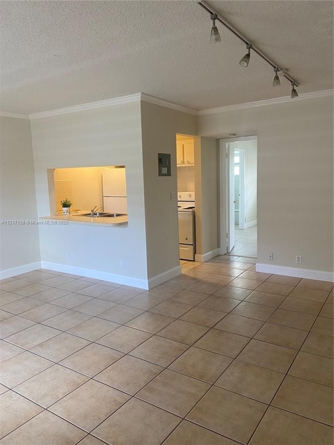 1 Bedroom, Middle River Terrace Rental in Miami, FL for $1,500 - Photo 1