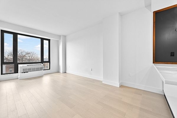 2 Bedrooms, Greenwood Heights Rental in NYC for $7,000 - Photo 1