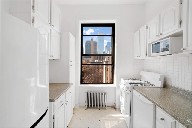 1 Bedroom, Hell's Kitchen Rental in NYC for $3,200 - Photo 1