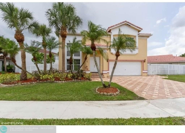 5 Bedrooms, Bonaventure Rental in Miami, FL for $6,000 - Photo 1