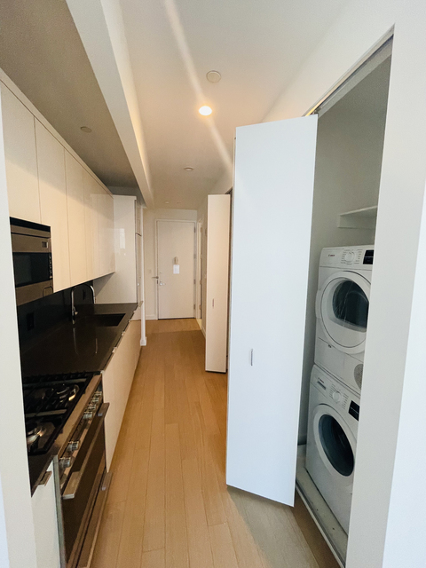 Studio, Financial District Rental in NYC for $3,220 - Photo 1
