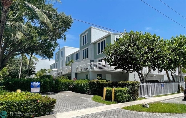 2 Bedrooms, Wilton Manors Rental in Miami, FL for $2,850 - Photo 1