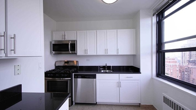 1 Bedroom, Yorkville Rental in NYC for $4,392 - Photo 1