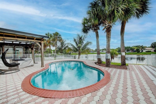 3 Bedrooms, Silver Falls Rental in Miami, FL for $5,500 - Photo 1