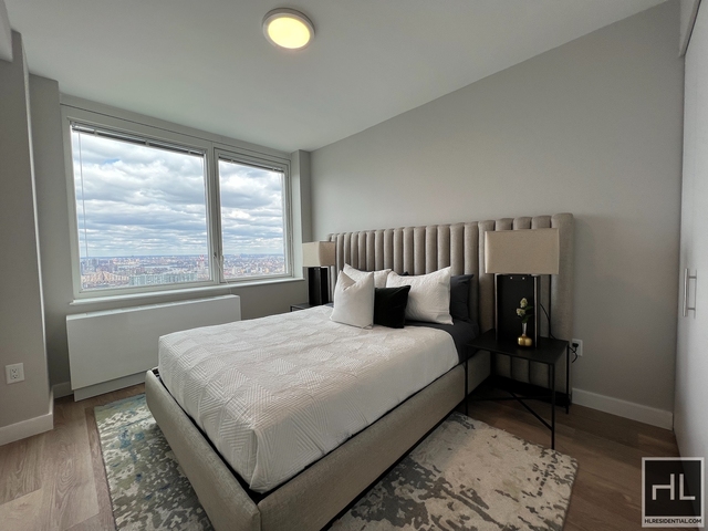 2 Bedrooms, Hunters Point Rental in NYC for $4,930 - Photo 1