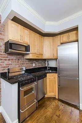 3 Bedrooms, Hell's Kitchen Rental in NYC for $5,995 - Photo 1