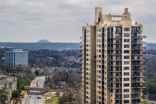 2 Bedrooms, Buckhead Heights Rental in Atlanta, GA for $3,500 - Photo 1