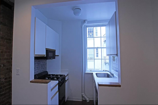 2 Bedrooms, Yorkville Rental in NYC for $4,000 - Photo 1