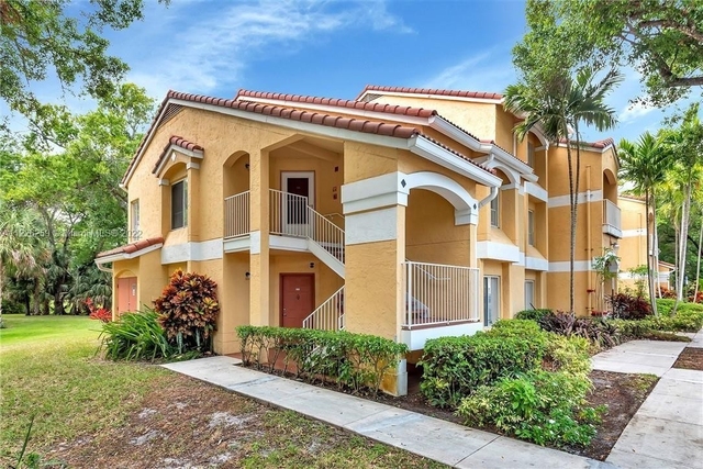 2 Bedrooms, Oakland Park Rental in Miami, FL for $2,500 - Photo 1