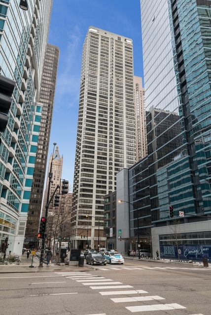 2 Bedrooms, Gold Coast Rental in Chicago, IL for $3,500 - Photo 1