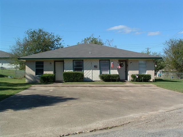 2 Bedrooms, Pecan Ridge Rental in Bryan-College Station Metro Area, TX for $850 - Photo 1