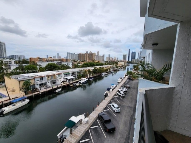 1 Bedroom, Eastern Shores Rental in Miami, FL for $2,100 - Photo 1