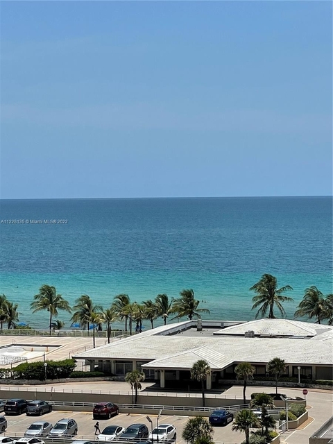 2 Bedrooms, Hallandale Beach Rental in Miami, FL for $3,100 - Photo 1