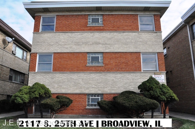2 Bedrooms, Proviso Rental in Chicago, IL for $1,195 - Photo 1