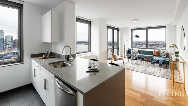 2 Bedrooms, Hell's Kitchen Rental in NYC for $7,495 - Photo 1