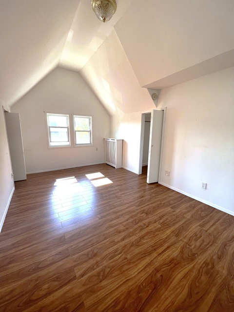 1 Bedroom, Glendale Rental in NYC for $1,800 - Photo 1