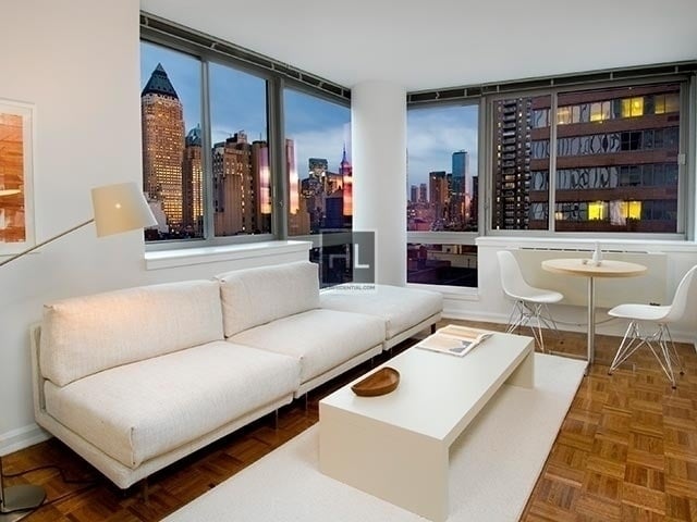 1 Bedroom, Hell's Kitchen Rental in NYC for $4,893 - Photo 1