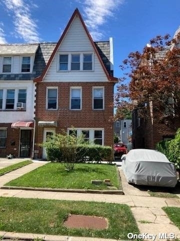 4 Bedrooms, Forest Hills Rental in NYC for $4,000 - Photo 1