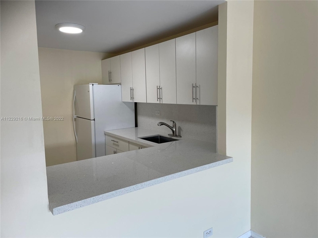 1 Bedroom, Glenvar Heights Rental in Miami, FL for $2,100 - Photo 1