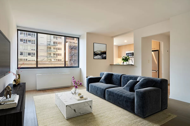 1 Bedroom, Hell's Kitchen Rental in NYC for $5,250 - Photo 1