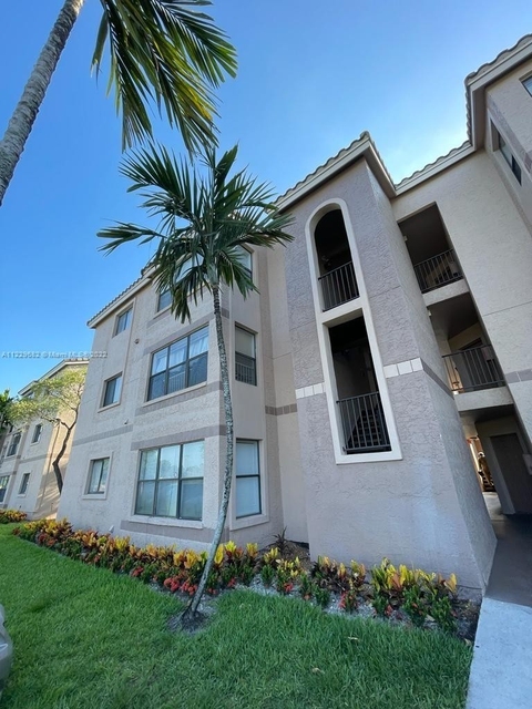 2 Bedrooms, University Village East Rental in Miami, FL for $2,250 - Photo 1