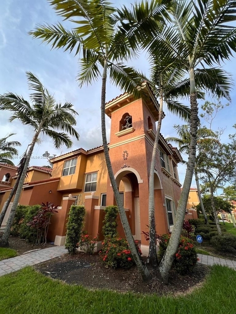 3 Bedrooms, Miramar-Pembroke Pines Rental in Miami, FL for $2,700 - Photo 1