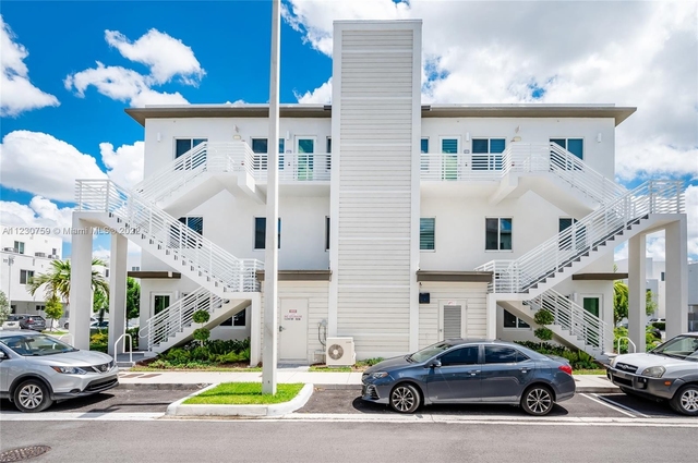 3 Bedrooms, Doral Rental in Miami, FL for $3,600 - Photo 1