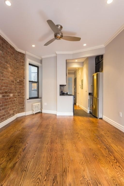 2 Bedrooms, Alphabet City Rental in NYC for $4,020 - Photo 1