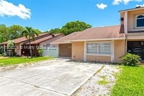 4 Bedrooms, Kendale Lakes West Rental in Miami, FL for $3,800 - Photo 1