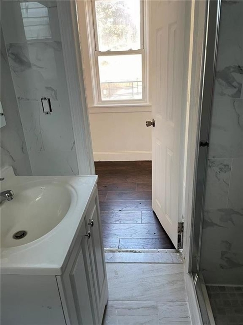 2 Bedrooms, Manor Heights Rental in NYC for $1,800 - Photo 1