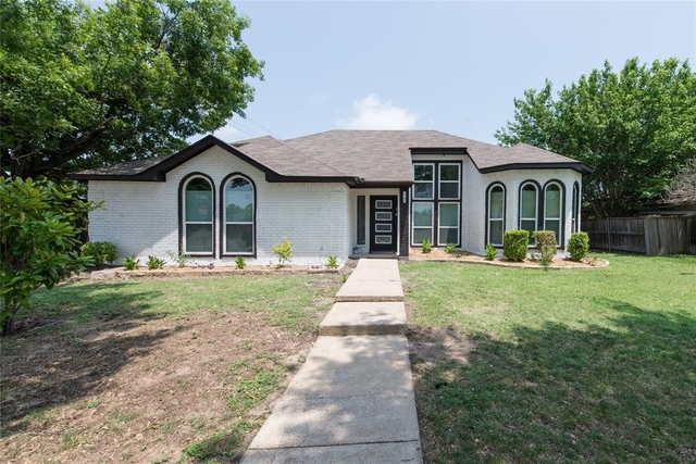 3 Bedrooms, Woodlake Rental in Dallas for $2,700 - Photo 1