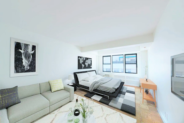 East 55th street - Photo 1