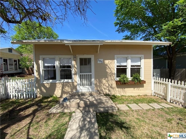 1 Bedroom, Downtown New Braunfels Rental in New Braunfels, TX for $1,300 - Photo 1