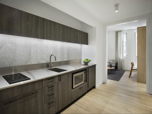 2 Bedrooms, Financial District Rental in NYC for $6,895 - Photo 1