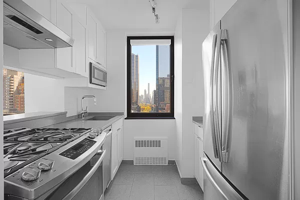1 Bedroom, Lincoln Square Rental in NYC for $4,550 - Photo 1