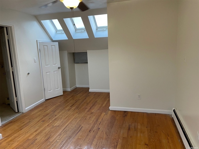 3 Bedrooms, St. Albans Rental in Long Island, NY for $2,500 - Photo 1