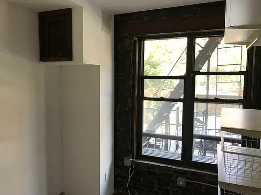 2 Bedrooms, Alphabet City Rental in NYC for $4,400 - Photo 1