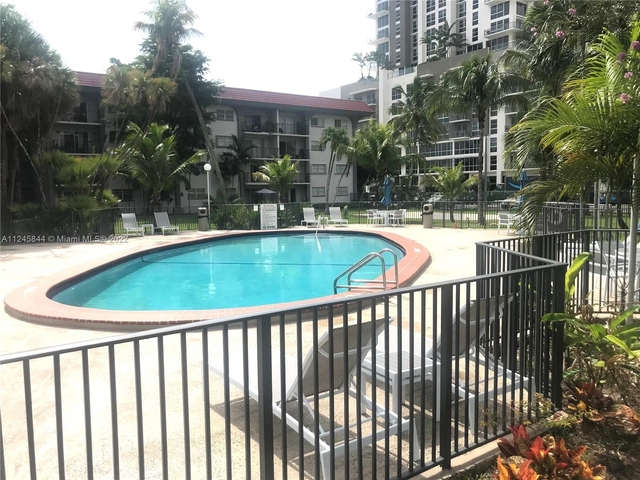 2 Bedrooms, Glenvar Heights Rental in Miami, FL for $2,500 - Photo 1