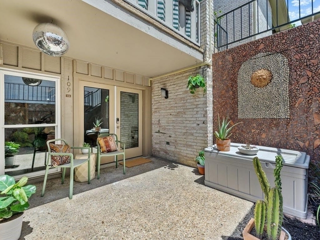 2 Bedrooms, Riverside Rental in Austin-Round Rock Metro Area, TX for $2,100 - Photo 1