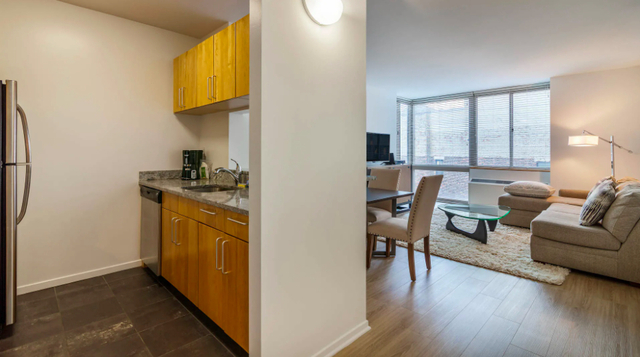 2 Bedrooms, Chelsea Rental in NYC for $5,350 - Photo 1