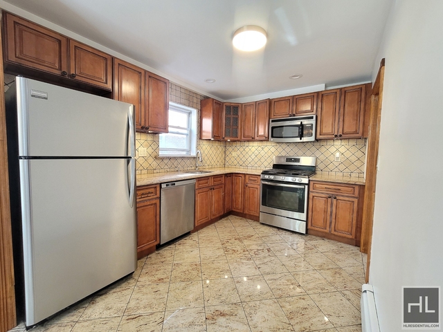 3 Bedrooms, Queensboro Hill Rental in NYC for $2,800 - Photo 1