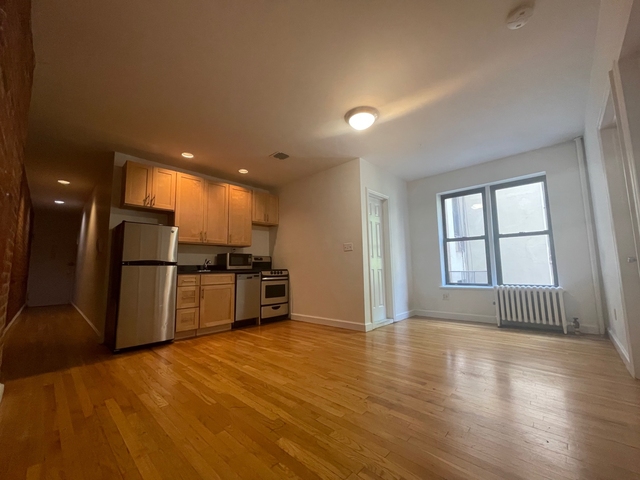 2 Bedrooms, Yorkville Rental in NYC for $3,595 - Photo 1